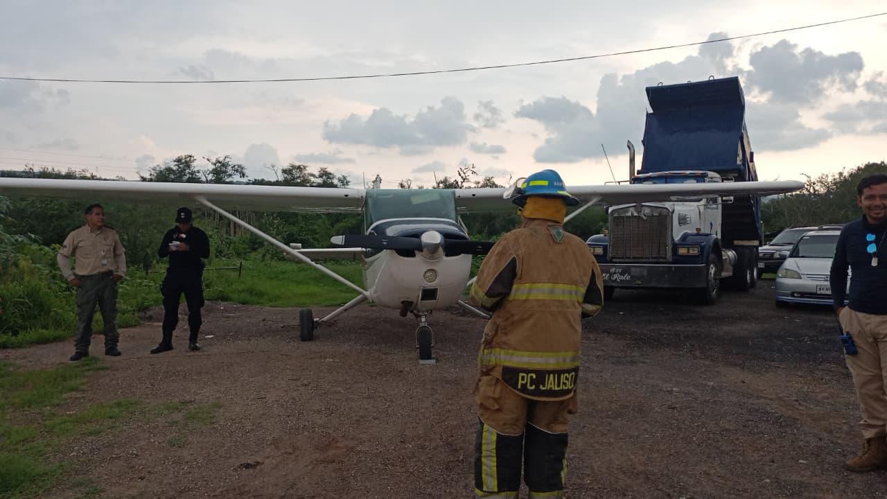 Aterrizaje de emergencia en Juchitlán: piloto logra maniobra segura tras nula visibilidad