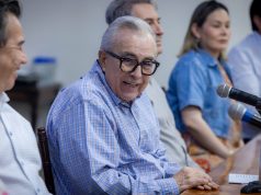 Rocha Moya comparece ante la FGR por investigación sobre presuntos nexos criminales