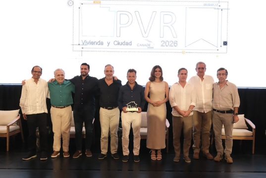 Lemus propone ley para abaratar vivienda en Jalisco