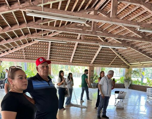Papá de regidora agrede a morenistas en Tlajomulco